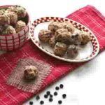 Balls with chocolate and coconut