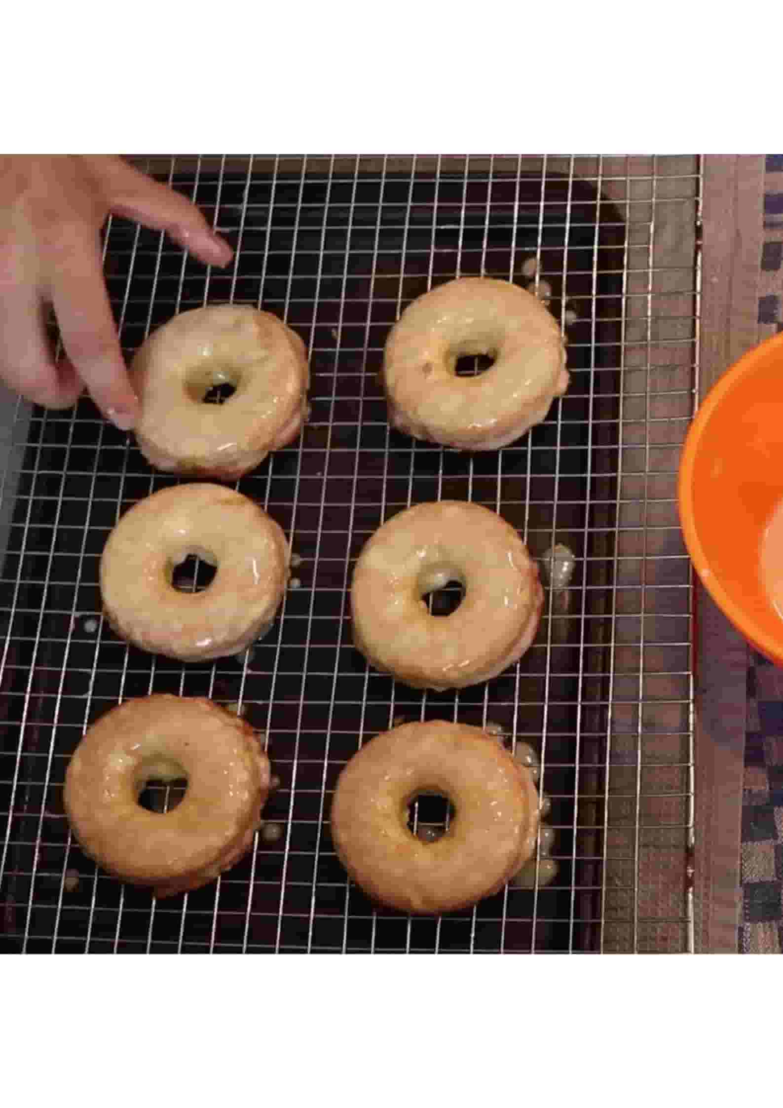 Keto-glazed Doughnut